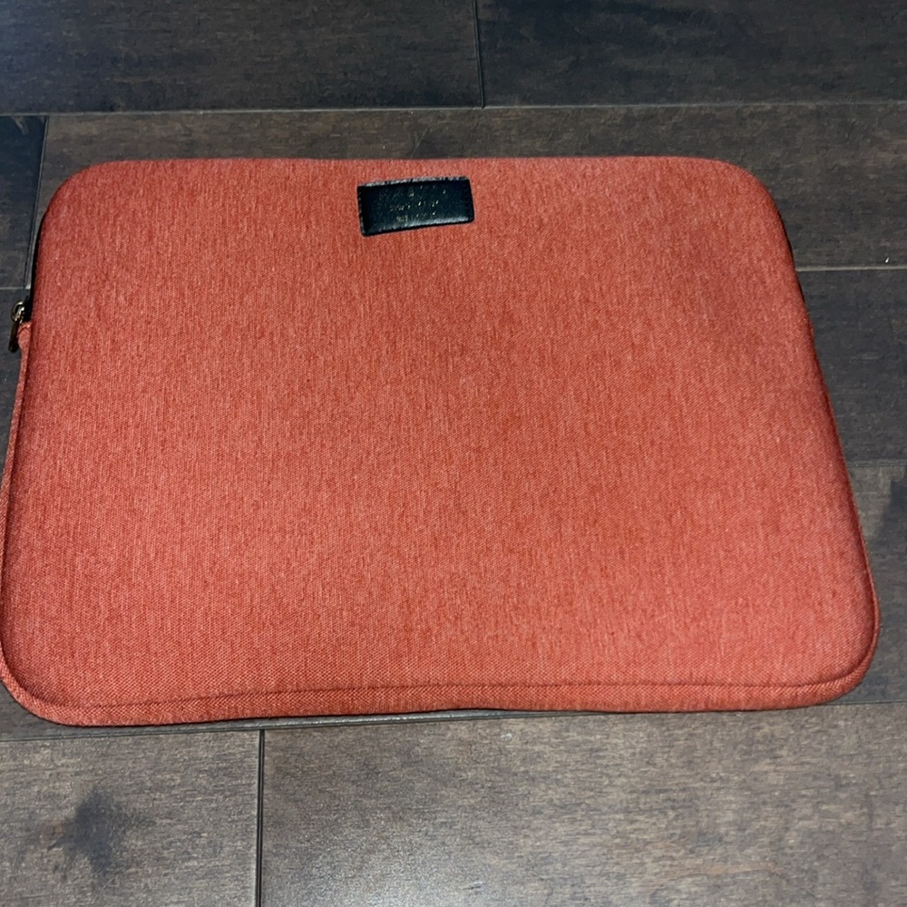 HABITU laptop sleeve